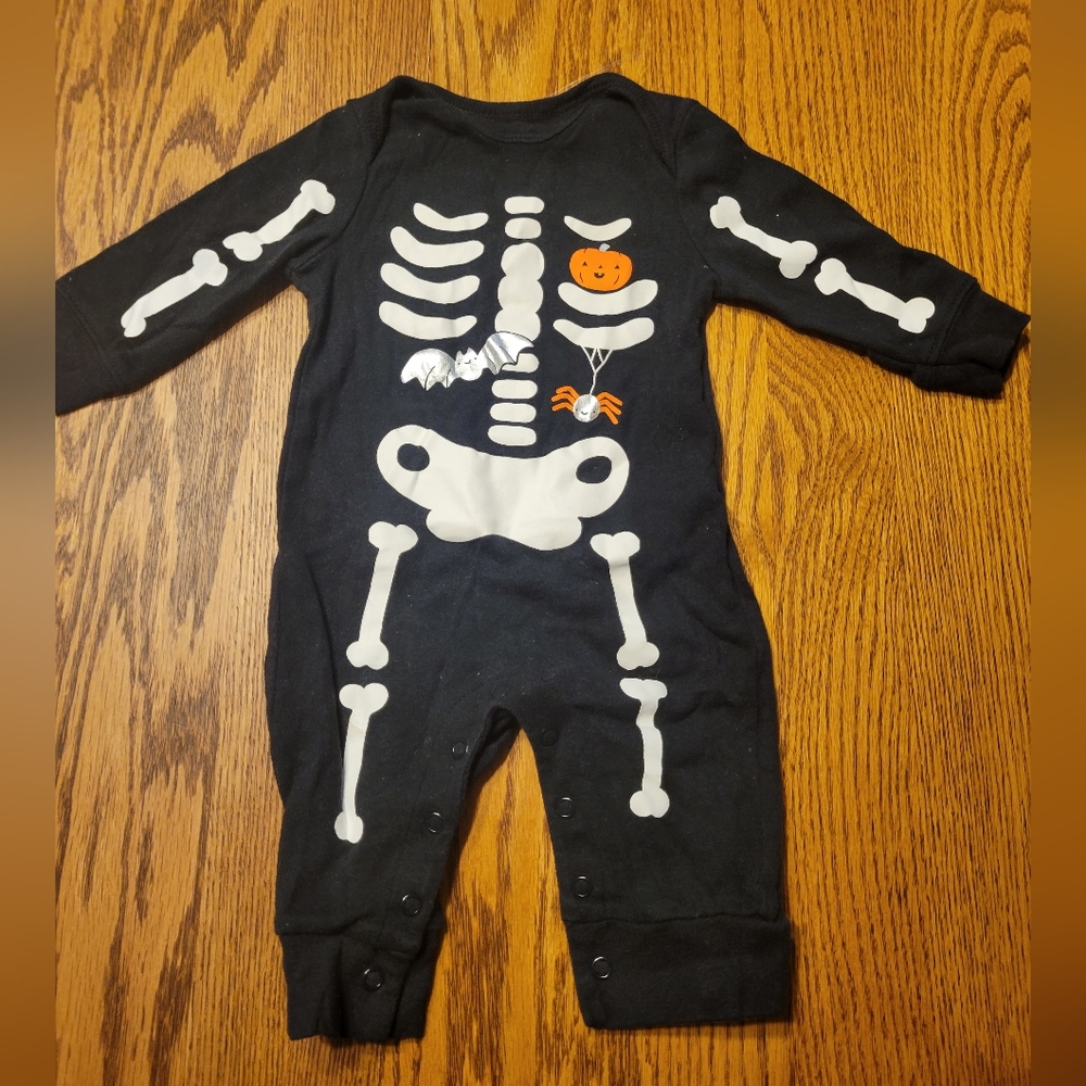 (4/$15) Carter's Baby Skelton, 3 Month! Halloween Outfit.